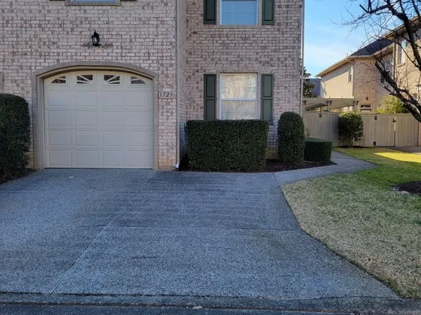 1723 Honorary Ct, Virginia Beach, VA 23454