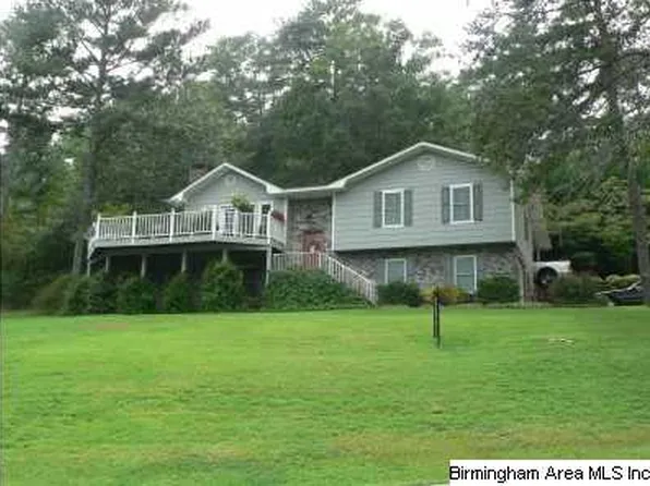 8642 Emerald Lake Dr W, Pinson, AL 35126