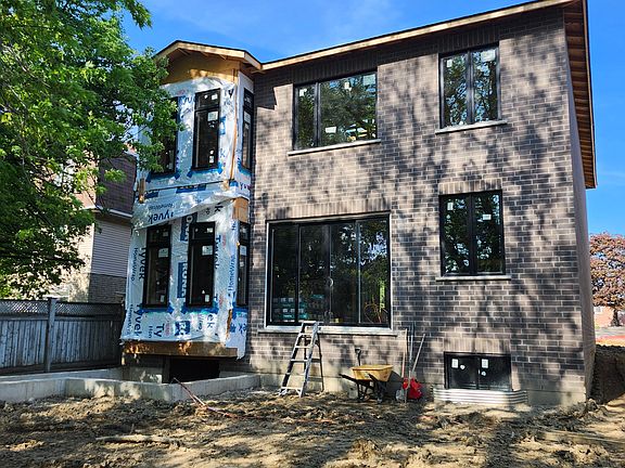 3rd image of 3372 Brimley Rd