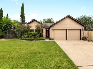 11823 Wood Hollow Ln, Houston, TX 77043