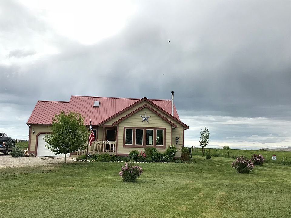 Front view of home. 