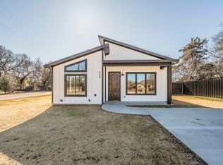 112 Stevens St, Bridgeport, TX 76426