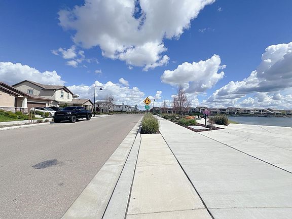 4th image of 1753 Marina Dr