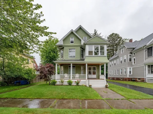 92 Firglade Ave, Springfield, MA 01108