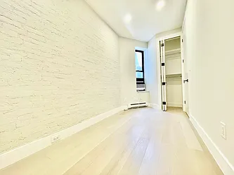 Rented by HOLTON REAL ESTATE INC.