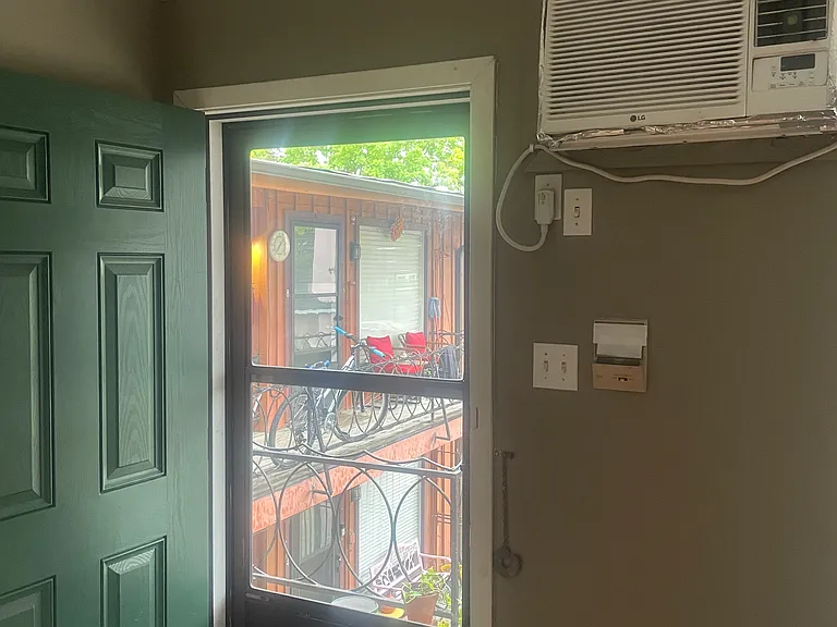 509 W Main St #5 — Photo 14