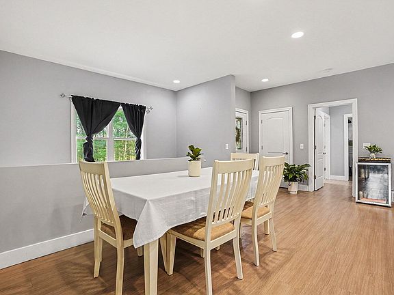5th image of 31800 Pine Ridge Cir