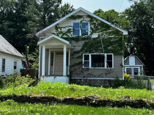 2832 Coniston Road, Schenectady, NY 12304