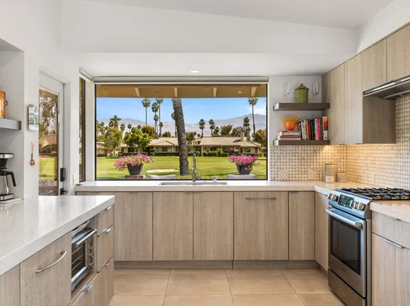 201 Las Lomas, Palm Desert, CA 92260