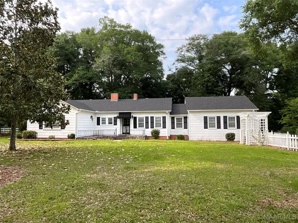 519 Davis St E, Elba, AL 36323