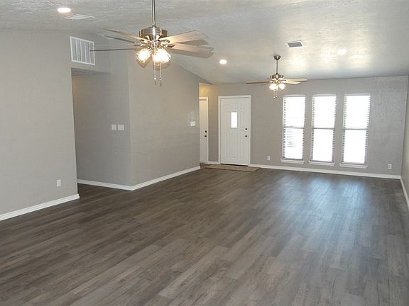 5th image of 502 NE 48th St