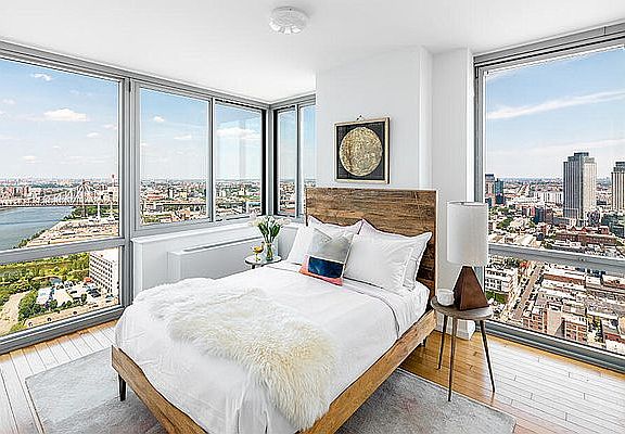 3rd image of 4615 Center Blvd APT 3201