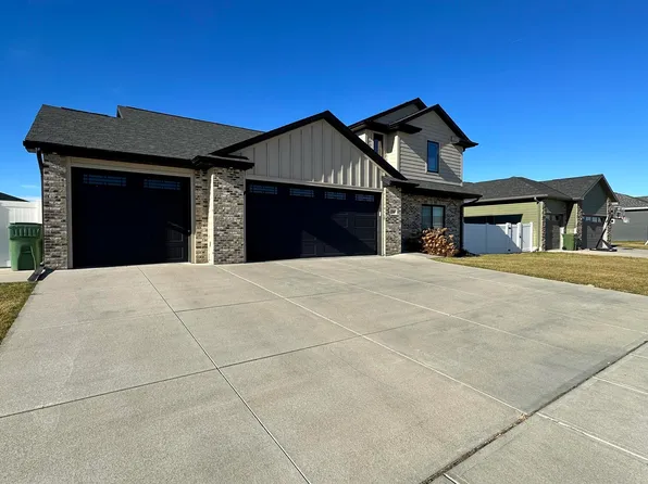 6706 Avenue L, Kearney, NE 68847