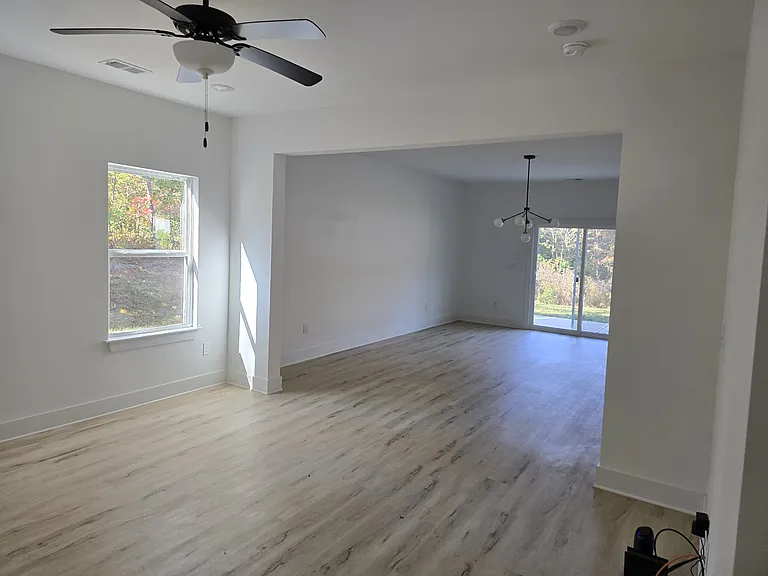 5115 Carden Dr — Photo 23