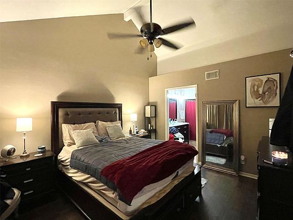 4th image of 16620 Holly Trail Dr