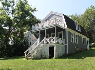 4 Elm St, Essex, NY 12936