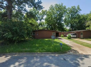 1942 Riverview Dr, Albany, GA 31705