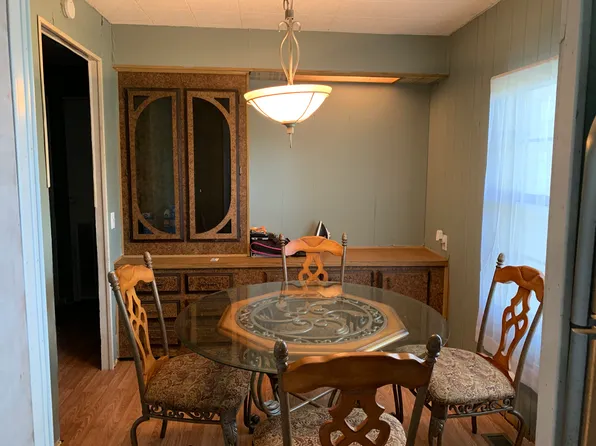 123 Ivie Ln, Martin, TN 38237