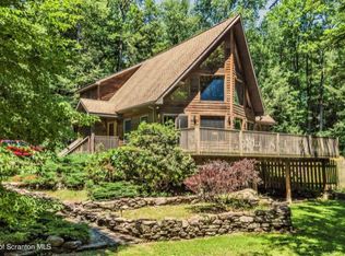 128 Sams Trail Ln, Dalton, PA 18414