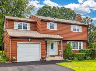 284 Tumblebrook Rd, Meriden, CT 06450