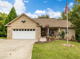 1308 Apache Ct, Maryville, TN 37801