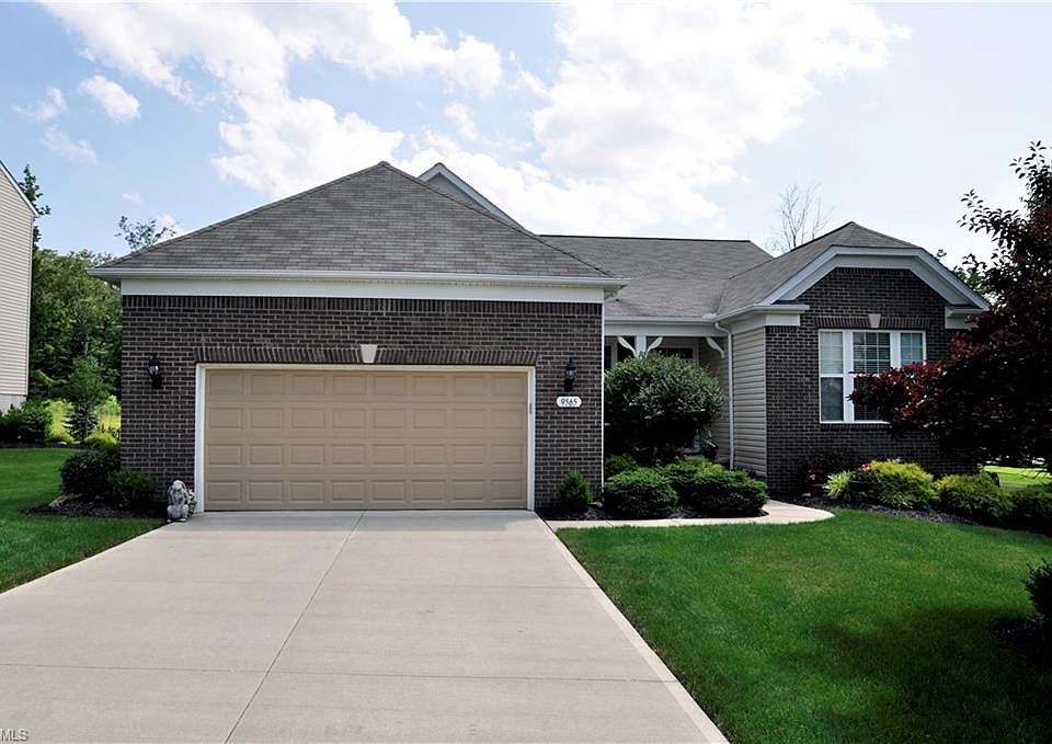 1st image of 9565 N Bexley Dr