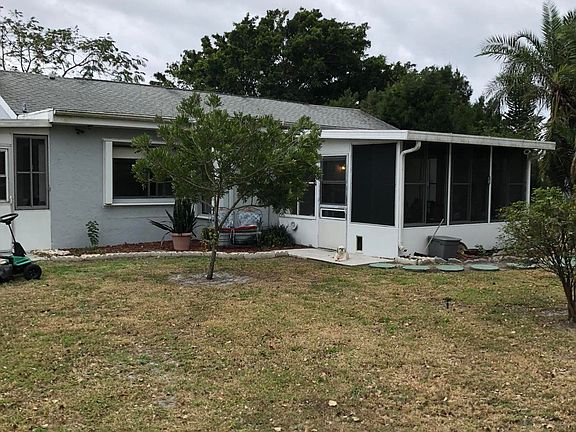 2nd image of 1965 SE Burgundy Lane