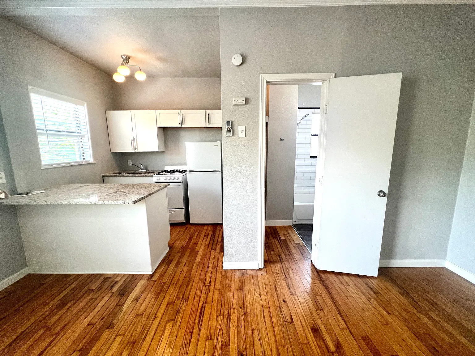 The Monte Apartments — Photo 3