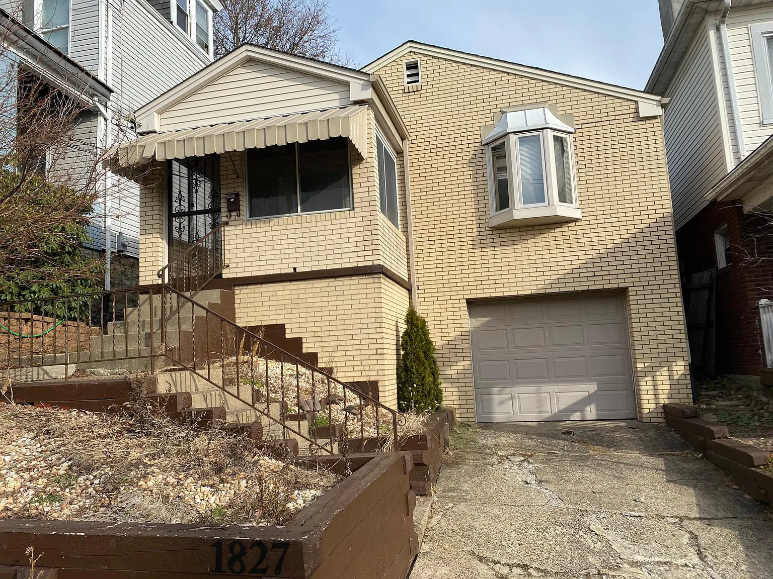 1827 Realty Ave photo 1