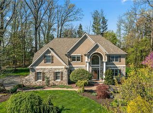 6880 Stella Cir, Coopersburg, PA 18036
