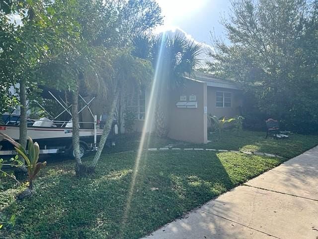 1st image of 524 SW 14th Court