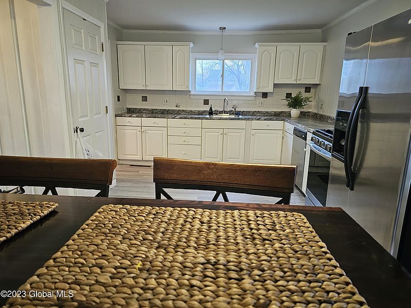 5th image of 3218 Albany Street