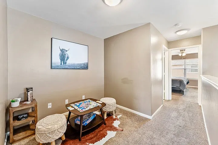 3 bed, 2.5 bath, 1693 sqft, $1,800 — Photo 3