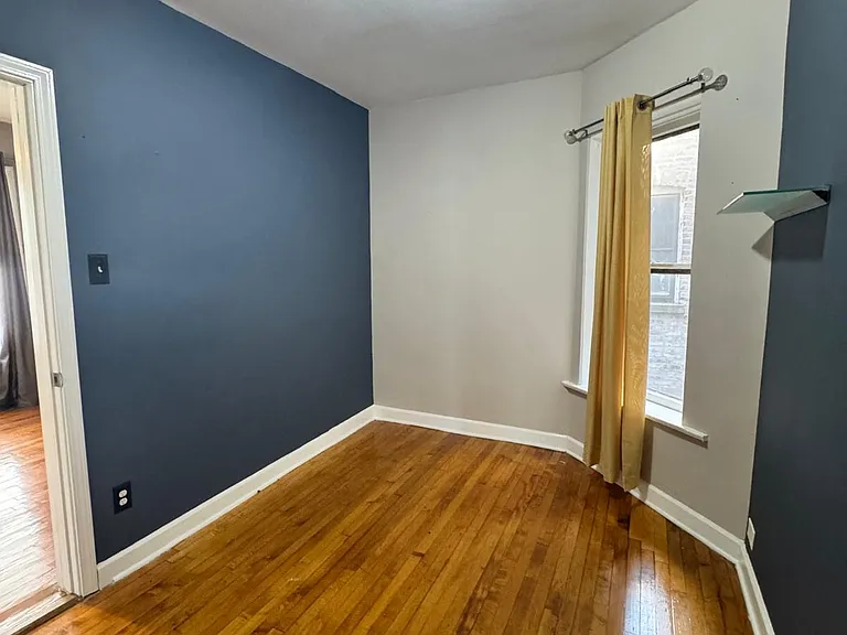 2117 N Albany Ave #1 — Photo 11