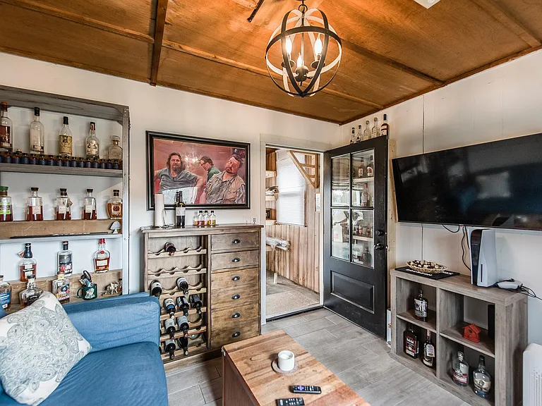 1003 Woods Lake Dr — Photo 56
