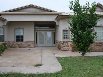 661 N Montgomery Ave, Giddings, TX, 78942
