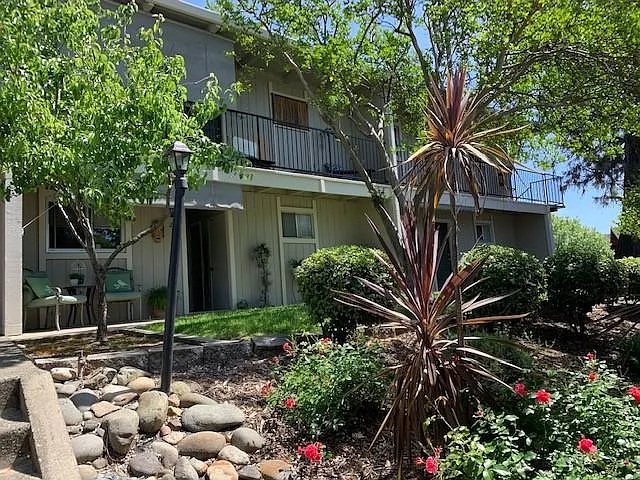 Park Marina Village Apartments — Photo 4