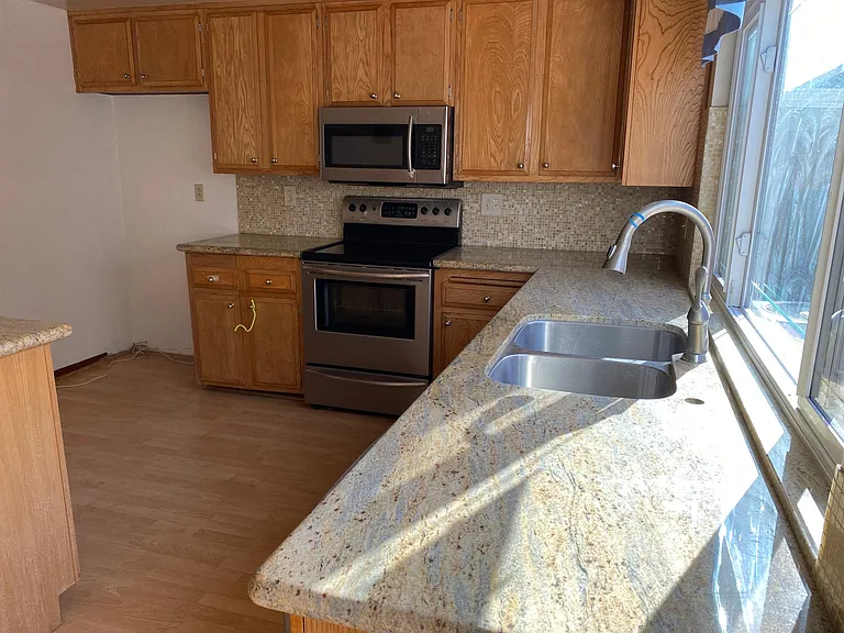 8203 Mammoth Cir — Photo 2