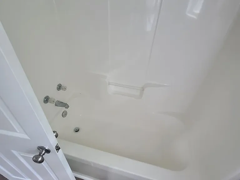529 Railroad St — Photo 15