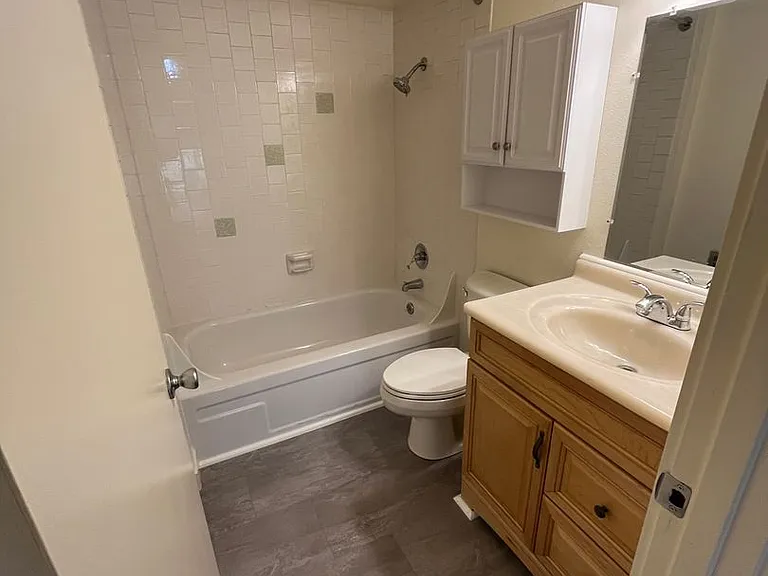 2230 SE Yamhill St #1 — Photo 13