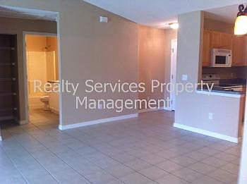 5th image of 1549 N Chamberlain Blvd
