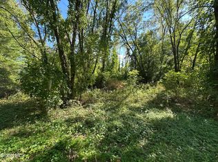 11 Windy Ridge Rd, Glens Falls, NY 12801