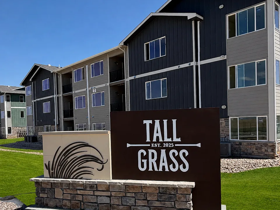 Tall Grass Apartments