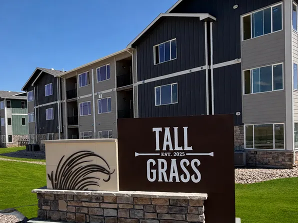 Tall Grass Apartments