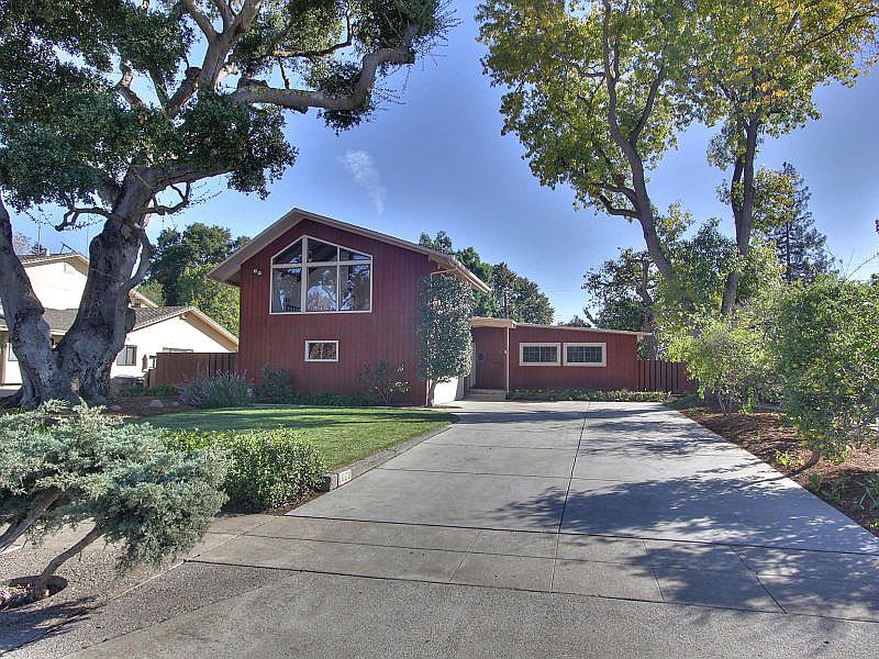1st image of 1068 Valley Forge Dr