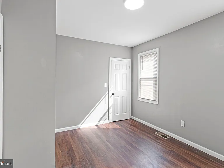 1344 Princeton Ave — Photo 16