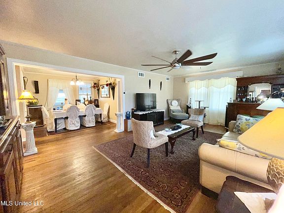 4th image of 4124 Griffin St