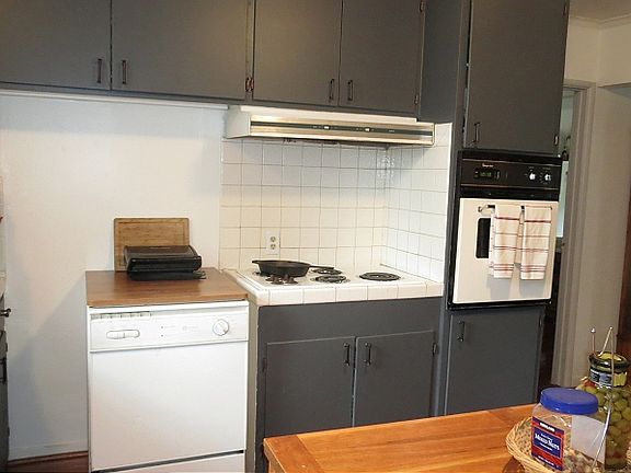 4th image of 119 Donohoe St