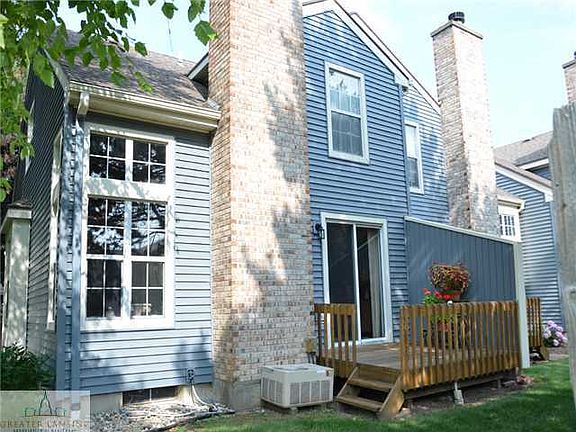 3rd image of 1700 E Whitegate Ln