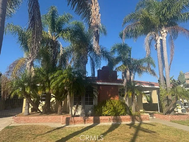 3 bed, 1400 sqft, $6,995 — Photo 2